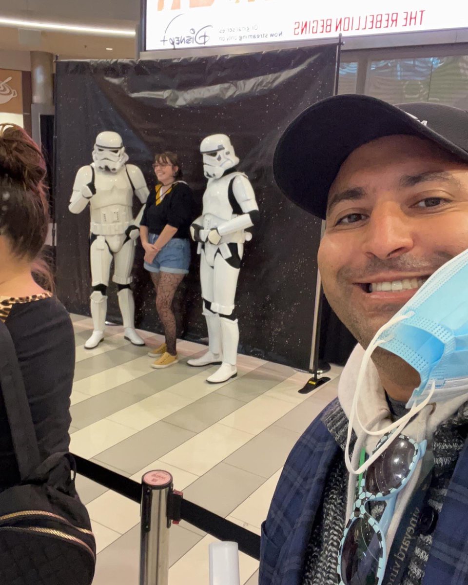 airhasiescardo's tweet photo. Star Wars Andor Event Yesterday After Work inside @mallofamerica! #LifeInMinny #HasiAganistTheWorld https://t.co/IXHDnq9fZm