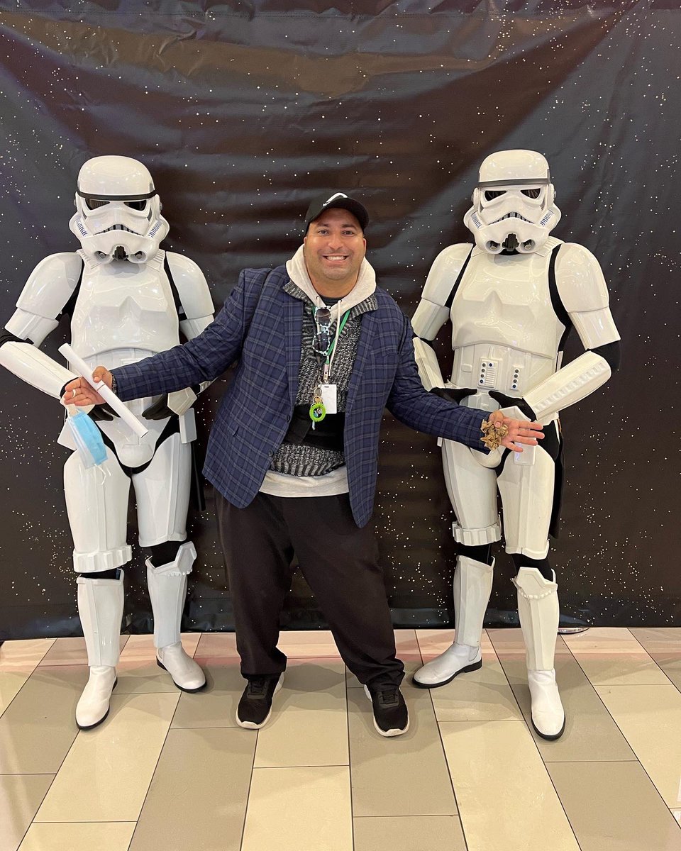 airhasiescardo's tweet photo. Star Wars Andor Event Yesterday After Work inside @mallofamerica! #LifeInMinny #HasiAganistTheWorld https://t.co/Qe4cJ2lf6o