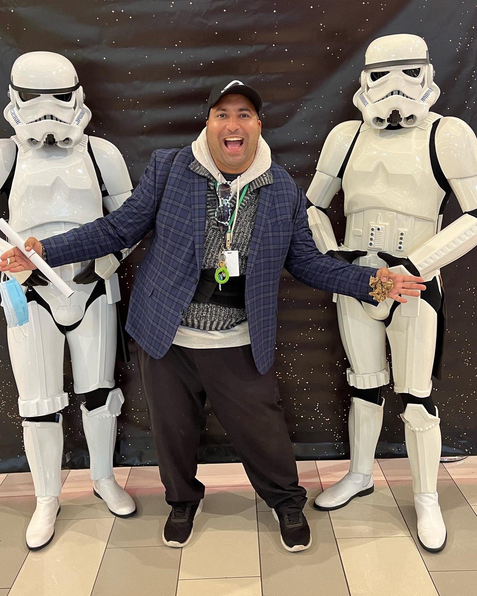 airhasiescardo's tweet photo. Star Wars Andor Event Yesterday After Work inside @mallofamerica! #LifeInMinny #HasiAganistTheWorld https://t.co/Qe4cJ2lf6o