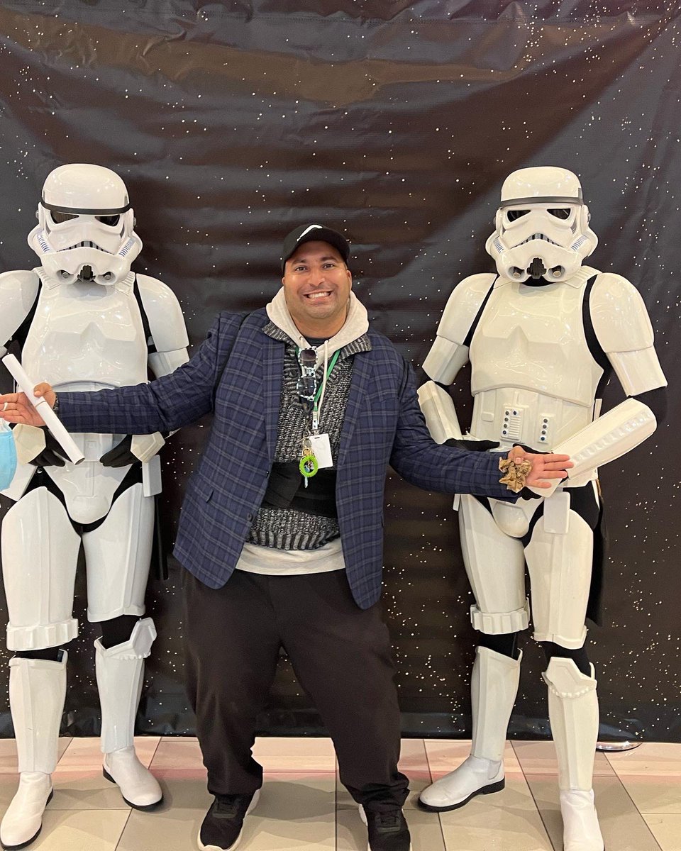airhasiescardo's tweet photo. Star Wars Andor Event Yesterday After Work inside @mallofamerica! #LifeInMinny #HasiAganistTheWorld https://t.co/Qe4cJ2lf6o