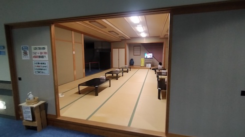 SnufkinJapanes1's tweet photo. Hot spring bath in Michi-no-eki Echizen.
Taking nap and seaside open air bath in the evening, super happy🥰
#Vanllife and wandering the best 100 #mountains in #Japan 99th day. 
100/100 mountains. https://t.co/RyZqWBHd48