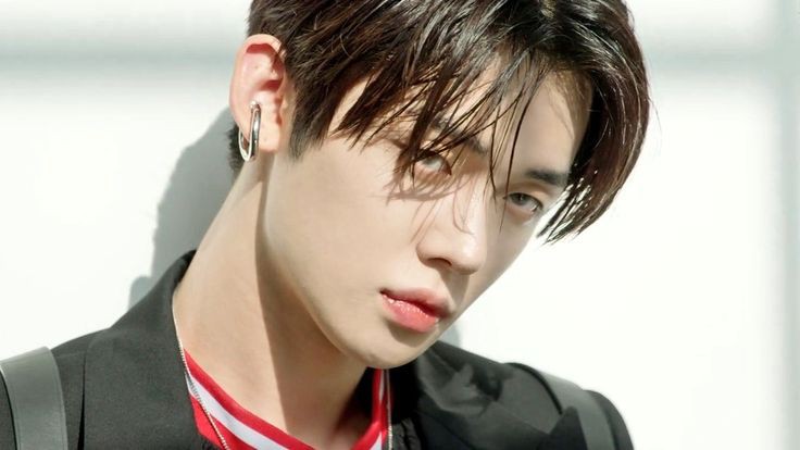 now_13_'s tweet photo. 엘르 연준 쿨타임 찼다 (타래 https://t.co/8mhASJkCvU