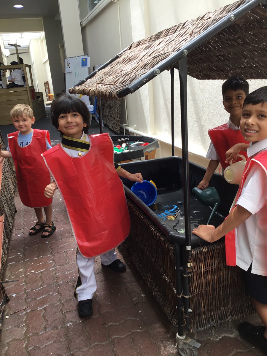 BSMuscatY1's tweet photo. #Year1's sailor day to spark curiosity about the Our World which links our geography, history and English learning about the oceans in our world, the history of sailing in Oman and the life of Sinbad. #curious #linking @BSMuscatHeadPri @BSMuscatPriDHTL @PrincipalMuscat https://t.co/2IBeohwWze