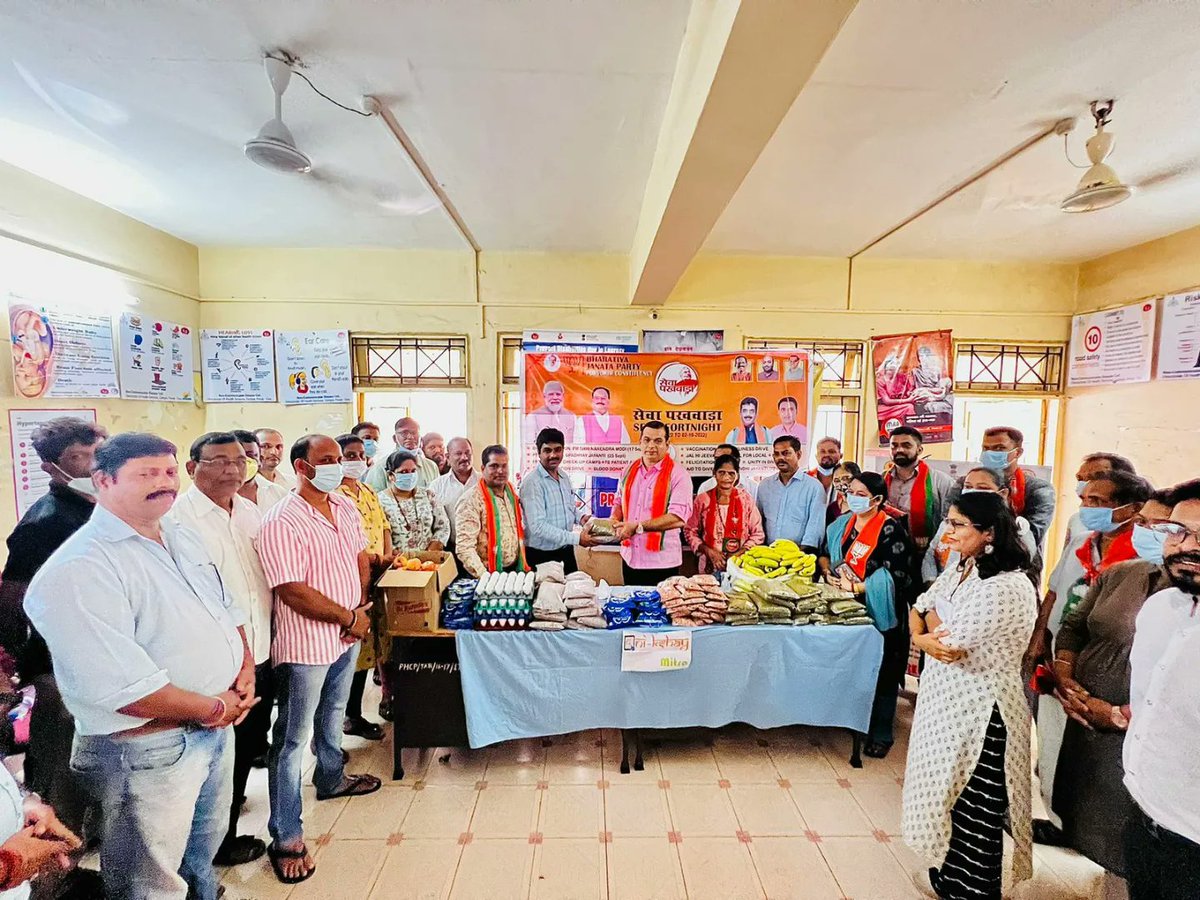 goa4bjp's tweet photo. Led by IT Minister @RohanKhaunte, BJP Mandal in Porvorim adopted TB patients as part of the ongoing #SewaPakhwada program. Mandal President Kishore Asnodkar, Members of the Zila Parishad, Panches and other dignitaries were present for the program. https://t.co/VoOheUZphK
