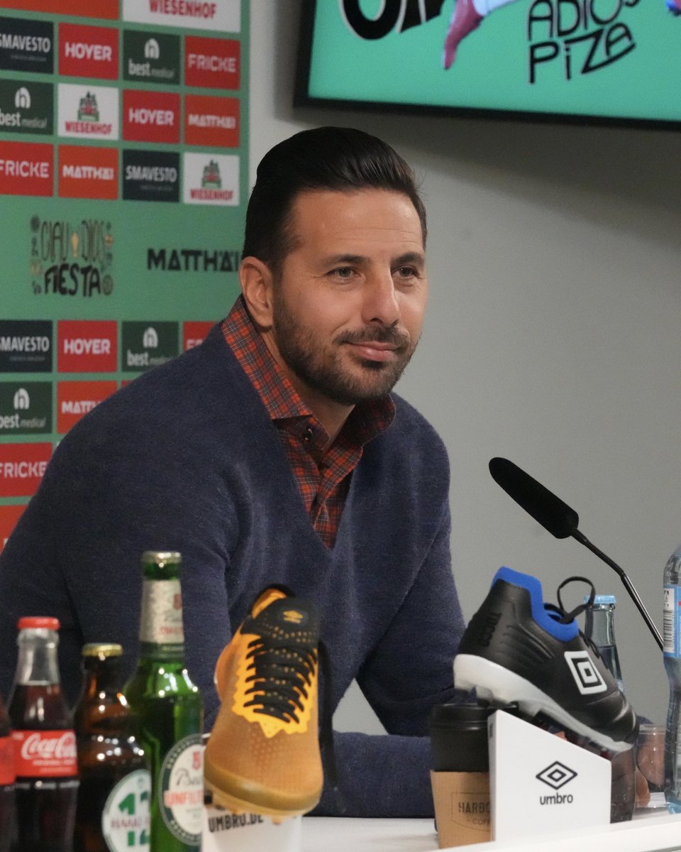 werderbremenES's tweet photo. 🎙 @pizarrinha sobre Bremen:

“Bremen me abrió la puerta a Europa. Siempre quise volver porque me sentía muy bien acá. Para mí era importante que el partido se jugara aquí".

#Werder | #AdiosPiza | #Claudiosfiesta https://t.co/QnHZhwkLIX