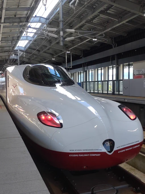 そう言えば、明日から新しい新幹線が走るんでしたっけ。実は先週、機会があって乗ってました。乗り心地すごく良かったです 