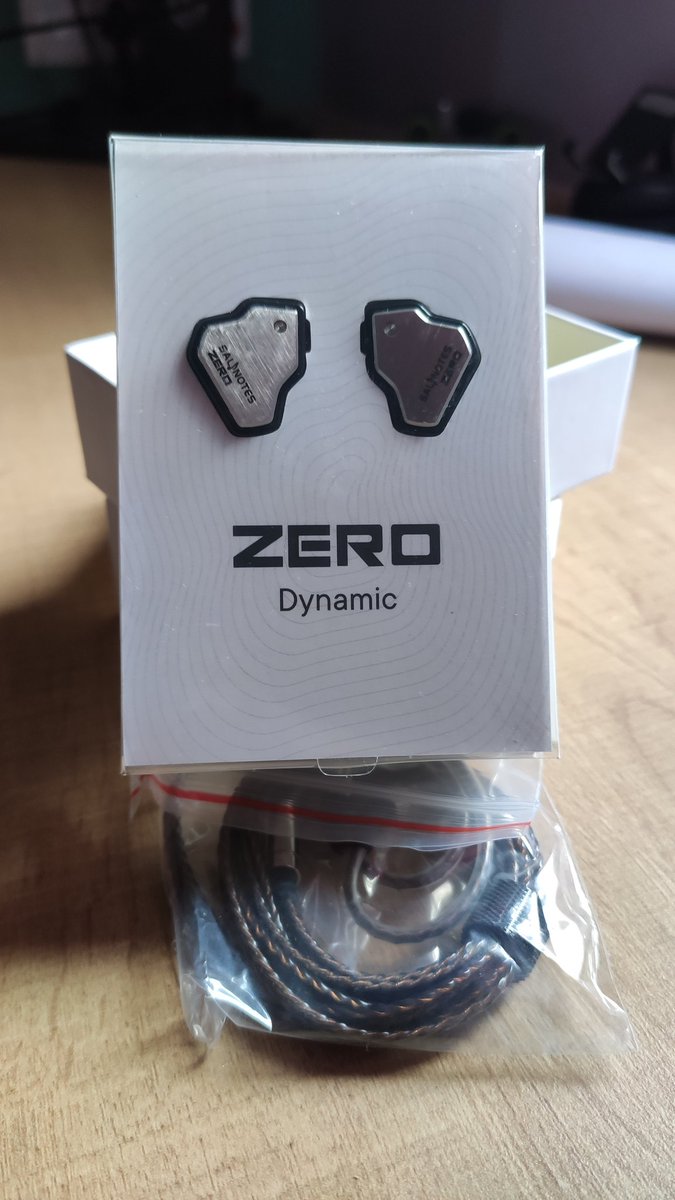 pyaudiophile's tweet photo. Hey @Headphone_Zone 
Thanks. 

These are 🤯 @7HzResearch
#7HzZero #SalnotesZero #HiFi https://t.co/ajvalWsTnE