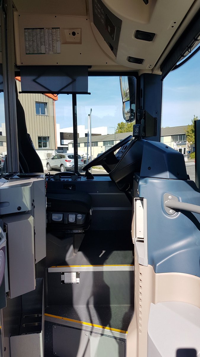 ecogpsea's tweet photo. Salarié.e.s du Port #Bonneuil, rejoignez nous nombreux au Hangar 15, 3 route de la Darse, pour la Fête de la Mobilité ! Jouez au conducteur de bus #ratp, testez le simulateur de conduite #transdev. Et les pizzas sont gratuites ! @haropaport @ReseauBusSTRAV @RATPgroup @bonneuil94 https://t.co/Lu3LnbZa2w