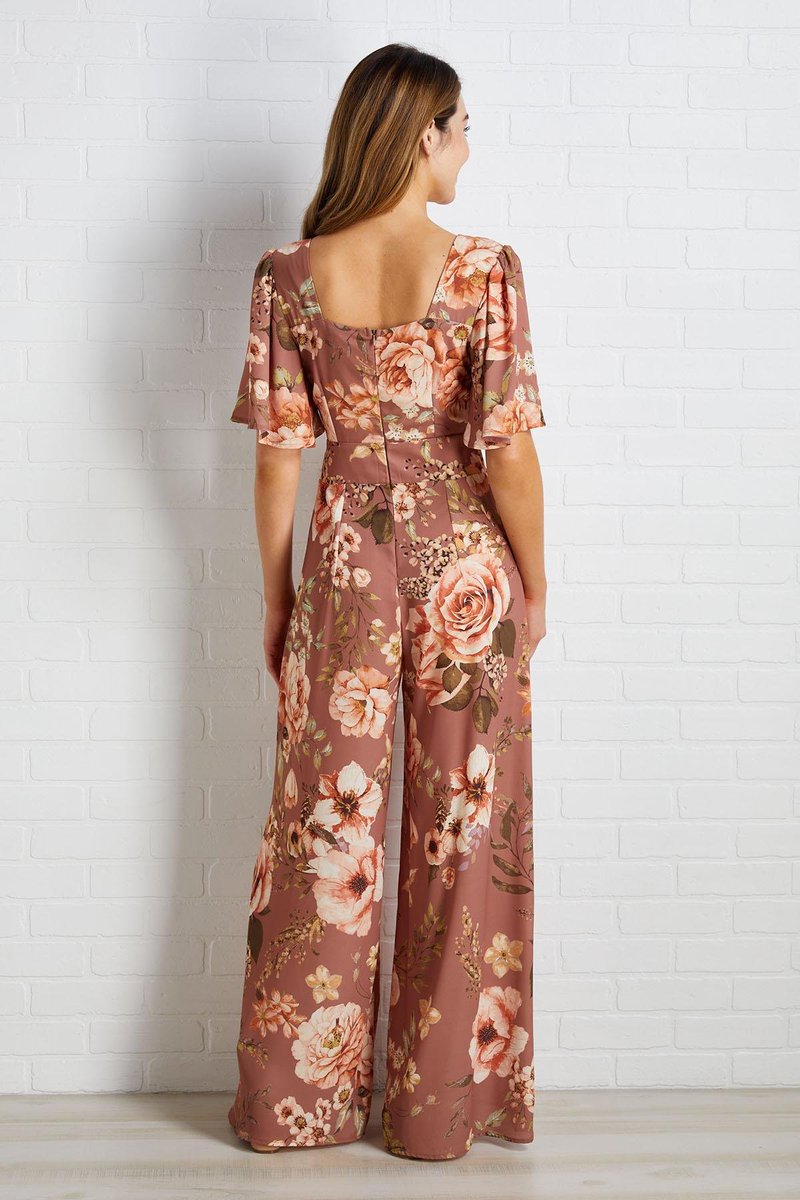 pfdealz's tweet image. 🌩️top of the guest list jumpsuit🌩️

Price ⏩$49.99

Link 🔗sovrn.co/ms3t2uf

#fashionstyle  #womens  #maching #dress #clothing