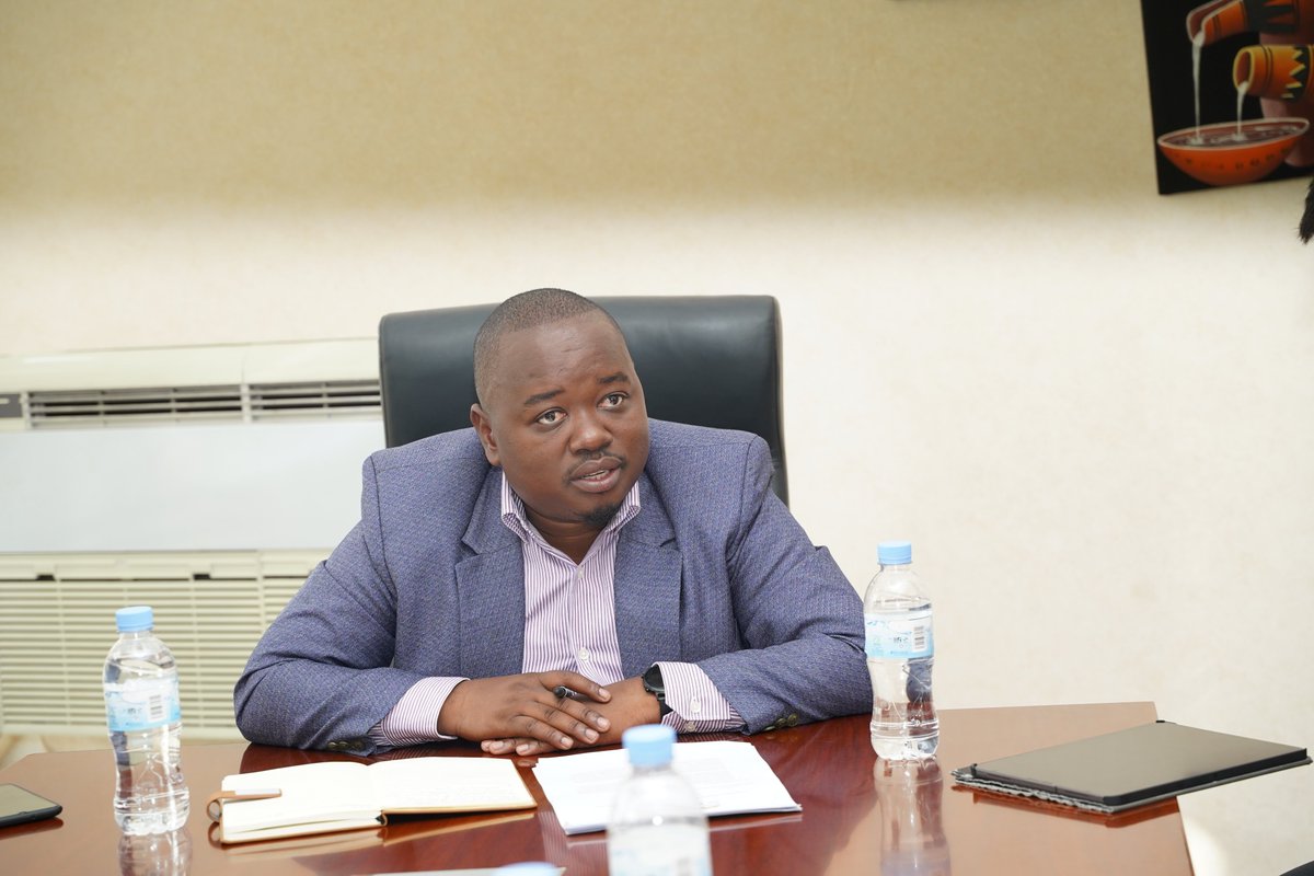 CityofKigali's tweet photo. This Morning, the City of Kigali Vice Mayor in Charge of Urbanisation and Infrastructure Dr.@merardmp received a delegation of @UNHABITAT. They discussed on participatory slum upgrading programmes in the City of Kigali and other infrastructure projects. https://t.co/1kzPInS3ZK