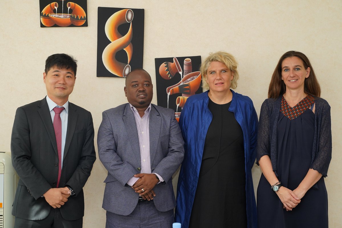 CityofKigali's tweet photo. This Morning, the City of Kigali Vice Mayor in Charge of Urbanisation and Infrastructure Dr.@merardmp received a delegation of @UNHABITAT. They discussed on participatory slum upgrading programmes in the City of Kigali and other infrastructure projects. https://t.co/1kzPInS3ZK