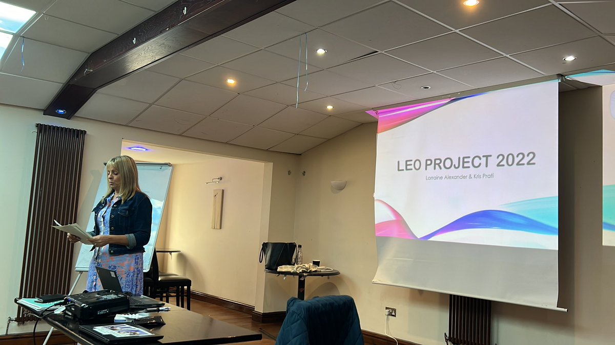 NUH_LEO's tweet photo. Lorraine from @NUHSurgery @nottmhospitals @BarclaywardN #LEO project looks at how they can increase competence within their team and retain staff #training #competence #how2guide #SOP for all rotational staff including medics @nottmhospitals @TeamNUH @MelvinWar2004 @bella_dorman https://t.co/eNZ7szc3Xn