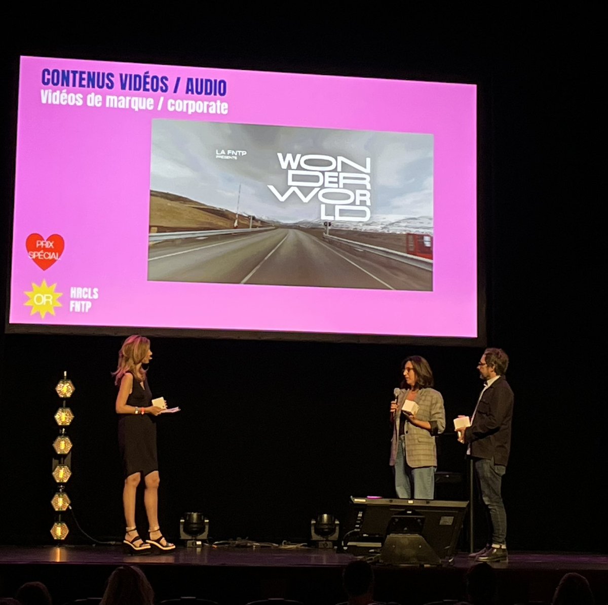 De l’Or pour #HRCLS et la <a href="/FNTP_info/">Les Travaux Publics</a> au #stratfestival <a href="/Strategies/">Strategies</a> ! 🤘👏👏<a href="/panoplie/">huc eric</a> et Lucile Dreano avec les équipes d’<a href="/HavasParis/">Havas Paris</a> !