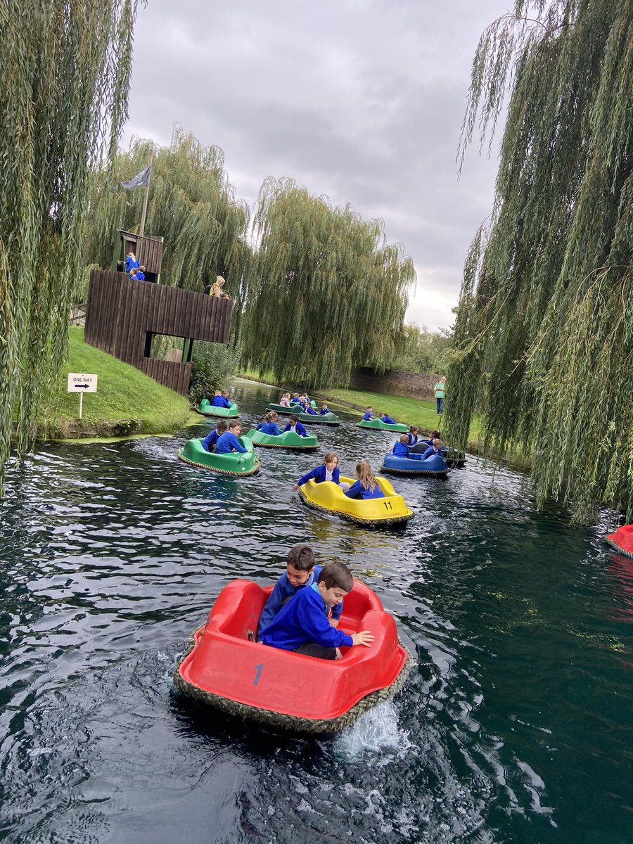 CrossflattsPri's tweet photo. We are having a fabulous time so far on our Big Start! Trains, boats, adventure playgrounds & ice cream so far! #crossflattsdoesnewbyhall #bigstart @NewbyHall https://t.co/ehqnhV23nT