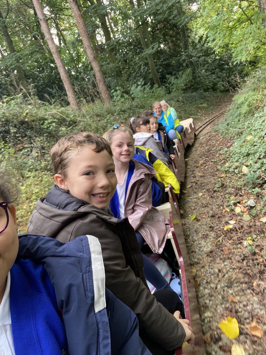 CrossflattsPri's tweet photo. We are having a fabulous time so far on our Big Start! Trains, boats, adventure playgrounds & ice cream so far! #crossflattsdoesnewbyhall #bigstart @NewbyHall https://t.co/ehqnhV23nT