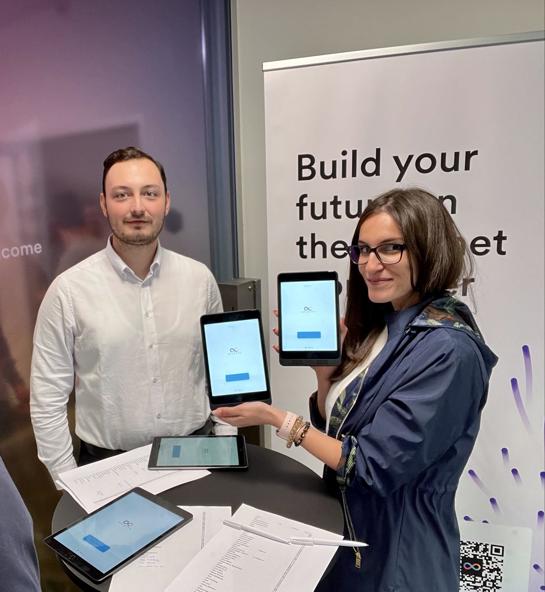 DigiMarthie's tweet photo. One of the #ICP Zürich Meetup highlights for me was greeting everyone right on arrival and seeing all the excitement in their eyes... Truly inspiring ♥️
Thank you, @dolychaICP for helping out, you're the best!
#InternetCoputer #MeetUp #ICPcommunity https://t.co/vxUGPWlD7G
