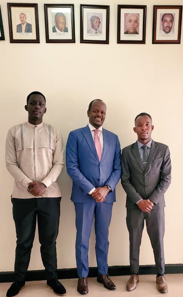 UR_Law_Students's tweet photo. Today,The President @intwarane and the Vice @ishimwe_claude1 had an opportunity to meet and discuss with @Moisenkunda President of @Rwanda_Bar. We discussed a great range of topics,mainly : Mentorship,Legal aid &amp; Raising legal awareness.
Looking forward to greater thing..!! https://t.co/Qdunt0WjKm