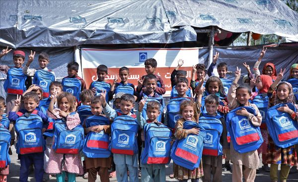 AlkhidmatOrg's tweet photo. اقوام کی ترقی کا راز اس کی تعلیم میں پوشیدہ ہے۔ اس اہمیت کے پیشِ نظر الخدمت کےزیرِاہتمام چارسدہ کاسیلاب سے متاثرہ علاقہ سردریاب میں متاثرین کے لئے قائم "الخدمت خیمہ بستی"میں خیمہ اسکول کاآغاز کردیا گیا۔ لہذا تعلیم کو یقینی بنانے کے لیے ساتھ دیں، بے شک علم بہترین صدقہ جاریہ ہے۔ https://t.co/i5hJFkXlF6