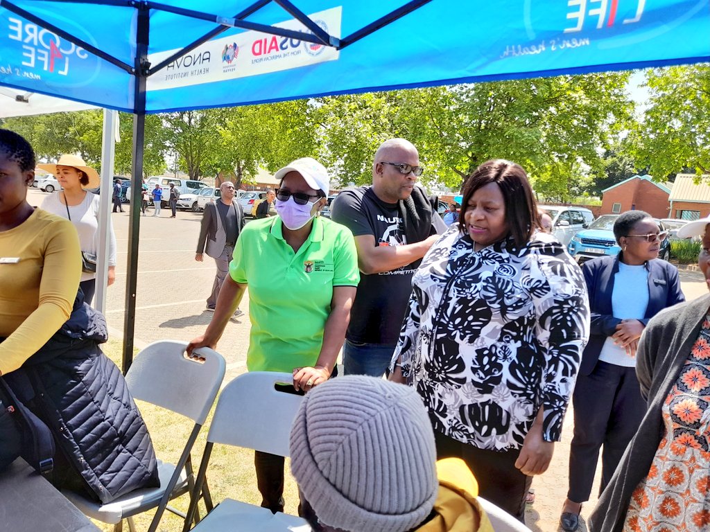 MEC <a href="/DrMokgethi/">Dr Nomathemba Mokgethi</a> engaging with health professionals offering various healthcare screening services at Rabie Ridge Stadium in Midrand #Ntirhisano #GGT2030