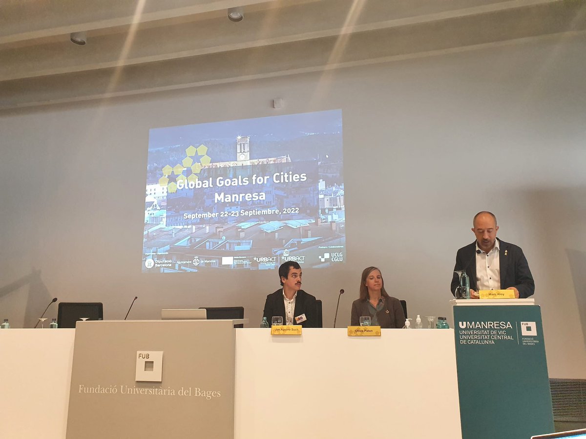 Local_SDGs's tweet photo. Mayor of Manresa Marc Aloy opening an inspirational event of #GG4CManresa, followed by a panel with @eurotowns, @URBACT, @uclg_org and the city of Barcelona on the role of citizen participation in setting local #SDG agendas. We need all levels included to keep focus on SDGs 👏🏻 https://t.co/PEnZUn4rdF