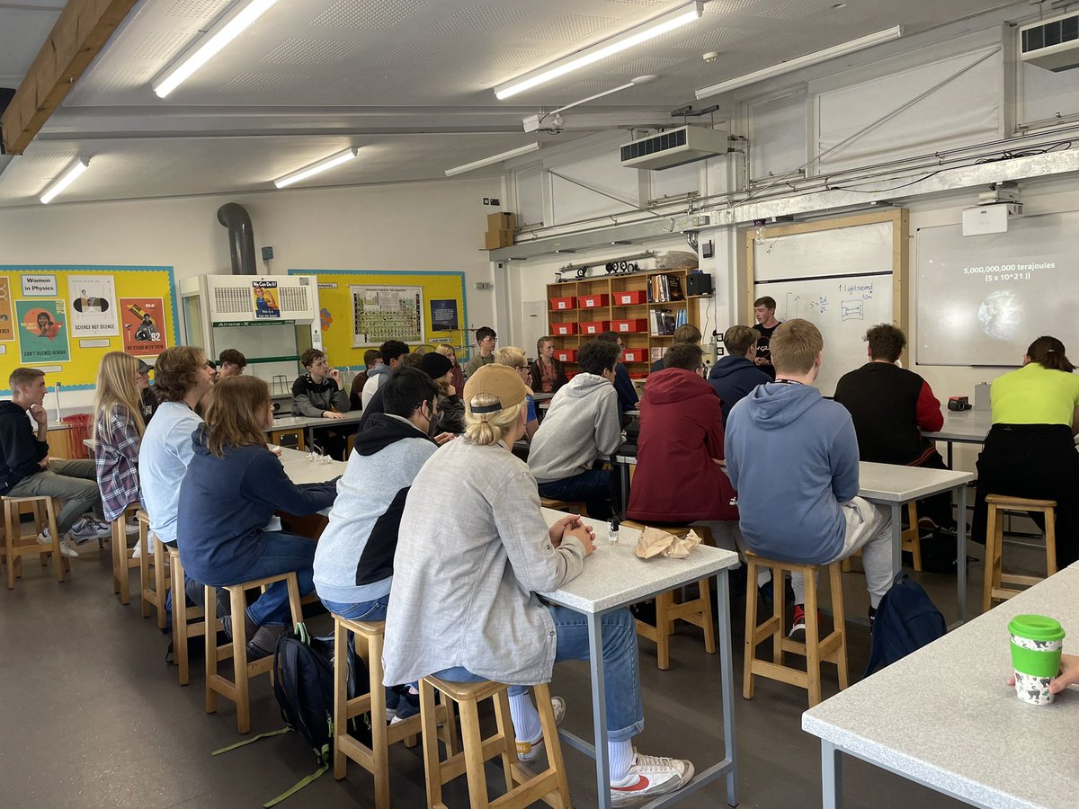 Huge turn out for the first “Physics Discussion Phorum”of the year where Callum in yr13 spoke about the possibility of Time travel. It was an incredible presentation. Well done everyone! 🙌🏼⏳💥 <a href="/CFGS/">Churston Ferrers</a> #physics #cfgs @JuInDevon