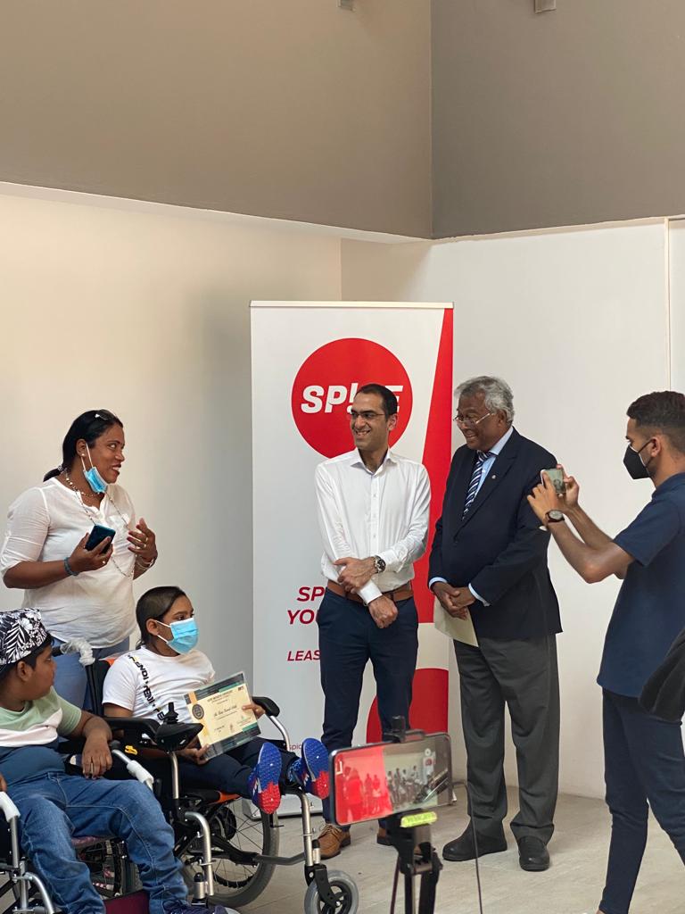Ecoaustral's tweet photo. SPICE Finance, autrefois connu comme #AXYS Leasing, un des plus importants opérateurs de #financements actifs à Maurice, lance avec l’ONG Global Rainbow Foundation (GRF)@globalrainbowfo le projet HOPE INITIATIVE.
#ensamnoudirstop #globalrainbowfoundation https://t.co/BYKJABapCs