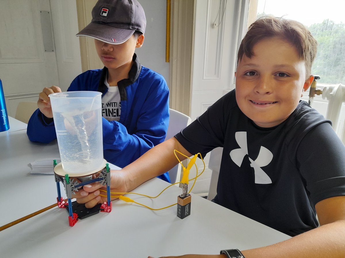 A variety of educational and fun Workshops that children can enjoy and obtaining a better understanding of the scientific methods whilst building on those problem solving skills. vstemschool.com/bridge-buildin… vstemschool.com/coding-robots-… #schools #learning science