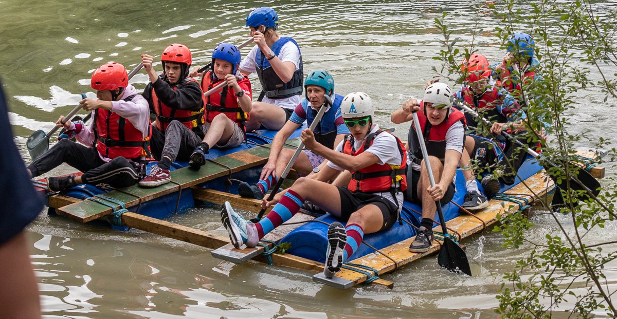 AmpleforthColl's tweet photo. This year’s fiercely contested inter-House Raft Race saw @AmpColl_StC take the trophy for fastest raft and @AmpColl_StA and @AmpColl_StH coming joint second for best House unity. Well done to all students and staff for their efforts! #compassforlife #TeamSpirit https://t.co/j5EUoCpSCH