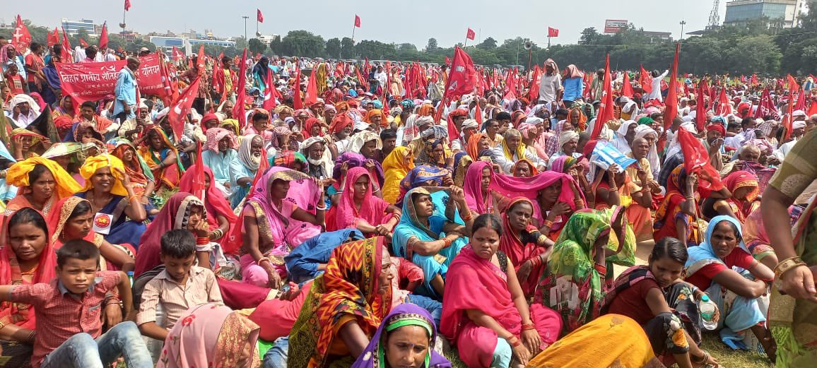 SitaramYechury's tweet photo. This historic Patna Gandhi Maidan is witness to history changing calls & slogans galvanising people’s movements.
JP movement’s slogan of Sampoorna Kranti catalysed people’s resistance that eventually defeated Emergency & restored Democracy. https://t.co/qPv9B7yzVn