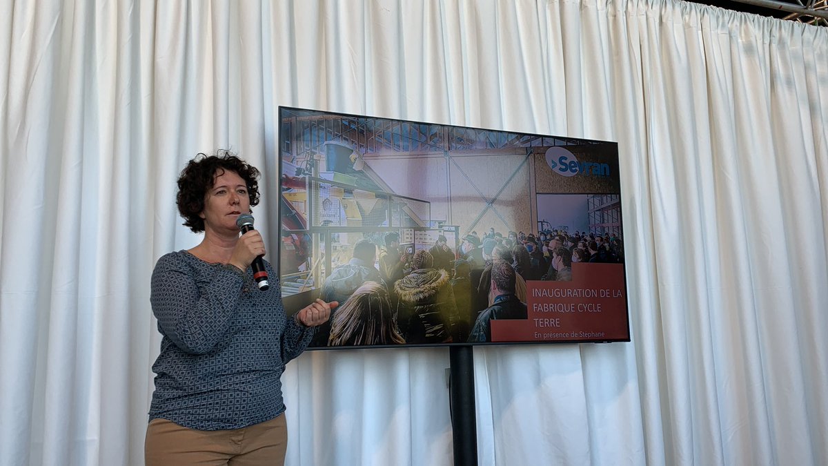 La ville de <a href="/Sevranville/">Ville de Sevran</a> a financé avec l’aide de l’UE la Fabrique Cycle Terre, usine productrice de matériaux de construction en terre crue. Une très belle réussite de réintroduction d’une activité productive #bascarbone en ville !