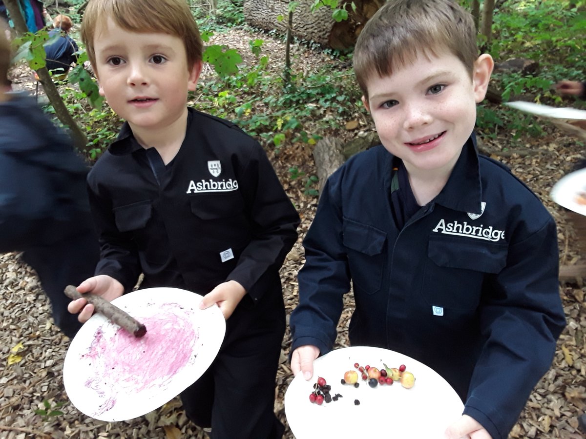 Year 1 have been using foraged berries and fruits to create food for the fairies in Forest School this morning.