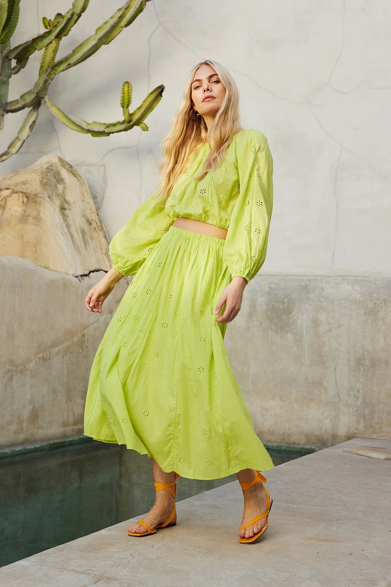 pfdealz's tweet image. 🌩️WYNNE COTTON EYELET MAXI SKIRT🌩️

Price ⏩$62

Link 🔗sovrn.co/184pf2f

#fashionstyle  #womens  #maching #dress #clothing