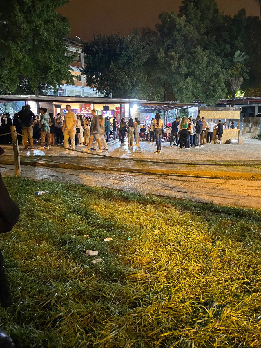 Modo mais eficaz para avaliar o nível de  embriagado de um estudante de coimbra: passar nas cordas da aac