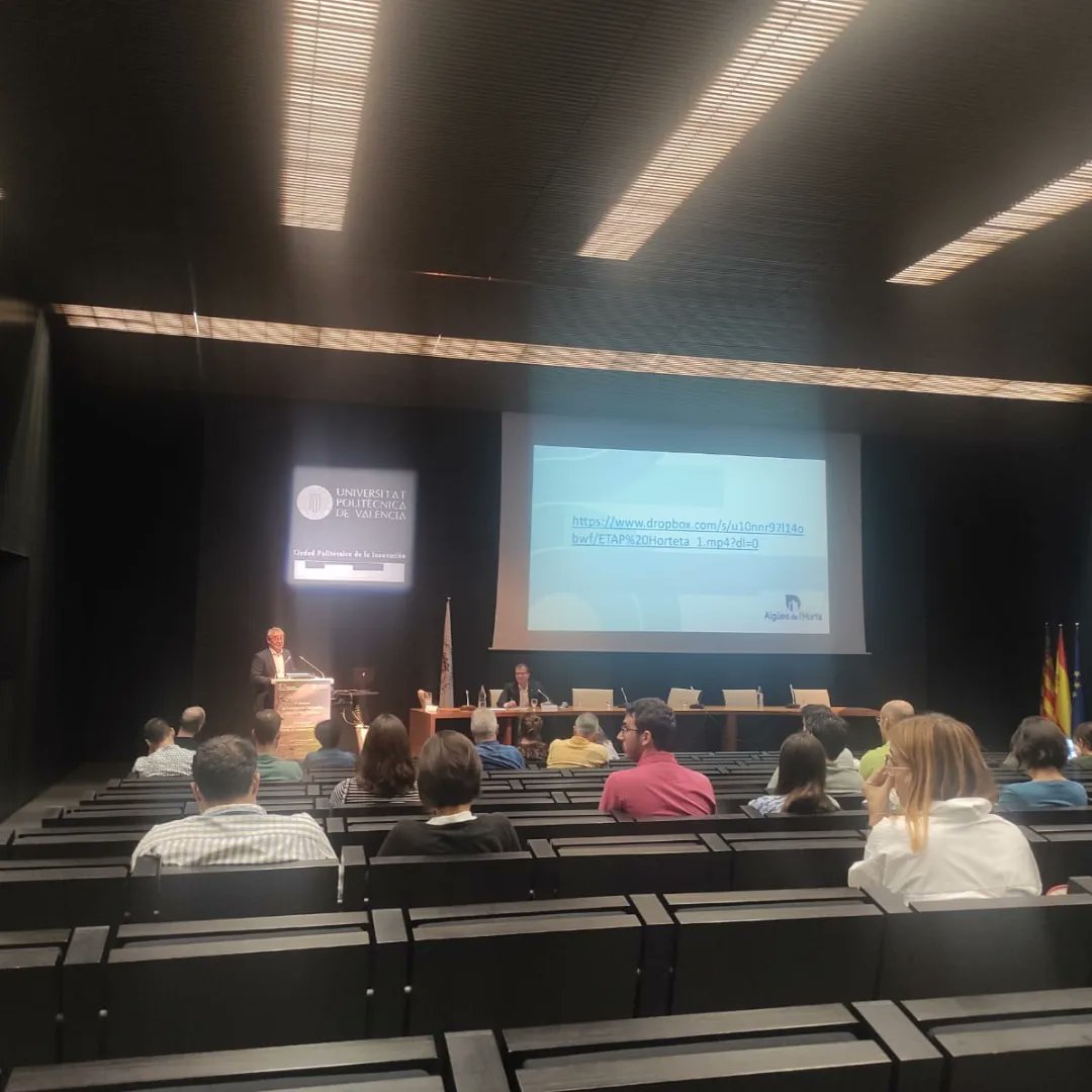 LSalinas184's tweet photo. Este jueves y viernes, nuestros compañeros de la Universidad de Murcia Gustavo Ballesteros y Daniel Ibarra, se encuentran en la V Jornada de Investigación Universitaria sobre Cambio Climático organizada por la Cátedra de Cambio Climático, patrocinada por la conselleria de (...) https://t.co/DmyCVu4cPb