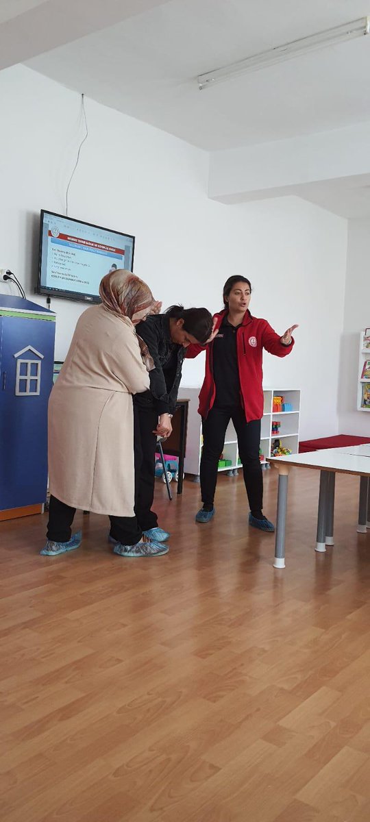 İlkyardım egitimleri Çorum İYEM tarafindan veli seminerleriyle devam ediyor.
<a href="/OzilLevent/">Dr. Levent Özil🇹🇷🇹🇷🇹🇷</a> <a href="/ozkan_meb/">Özkan AVCI</a> <a href="/cemalunal_/">C.ÜNAL</a>
<a href="/Corum19MEM/">Çorum İl Milli Eğitim Müdürlüğü</a>
<a href="/corumisgb/">Çorumisgb</a>
#YaşamBoyuİlkYardımÖgren
#Dünyailkyardımgunü