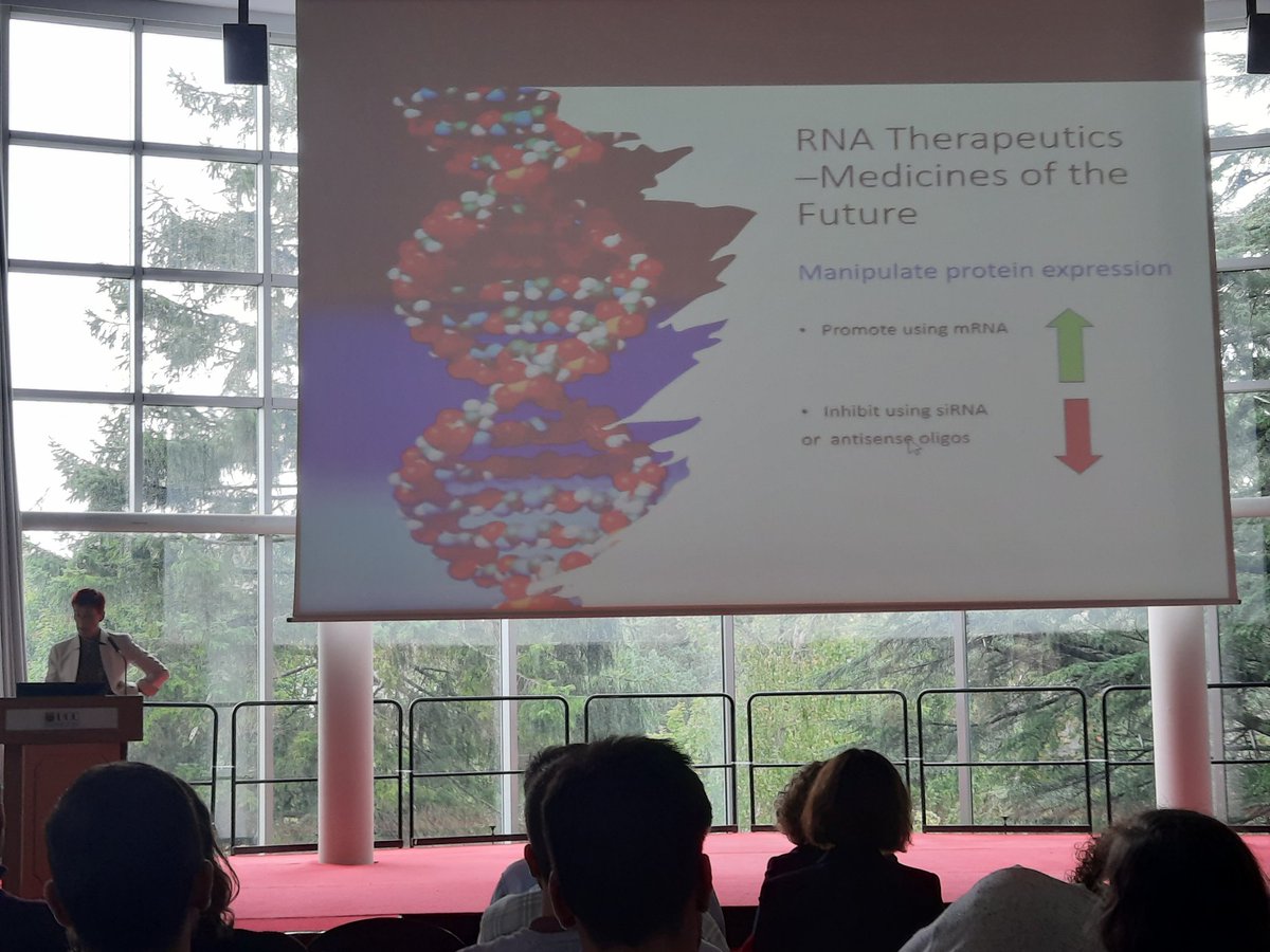 Pharmacy_UCC's tweet image. Caitriona O&apos;Driscoll presents on how novel nanoparticles for encapsulating RNA are a &apos;shot in the arm&apos; for advancing next generation @RNAmeds  at  @UCCMedHealth ‘Molecules to People’ conference #fM2P @UCCResearch