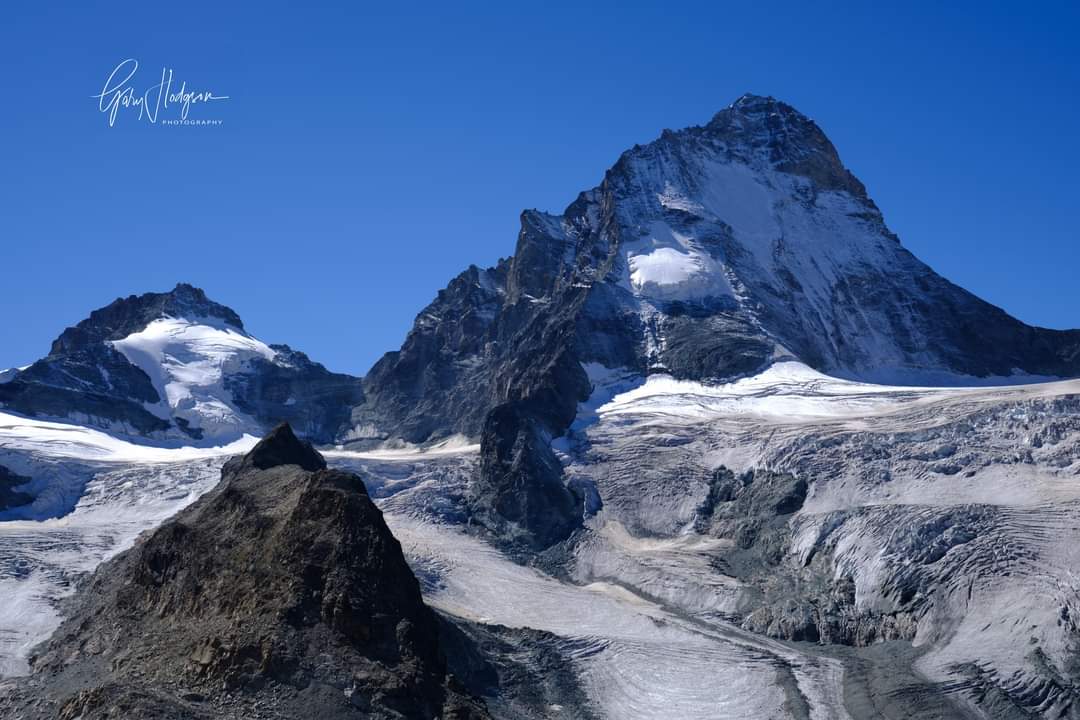 GaryTarmachan's tweet photo. Fabulous end to the season, guiding on 3 Walkers Haute Route trips. Looking forward to 2023 when I'll be back out in the Fabulous Alps.
#ALPINE #trekking #mountains #Switzerland #Summer2022 #alpinelife #landscapes #photography #walk https://t.co/aK3B8TKsC7