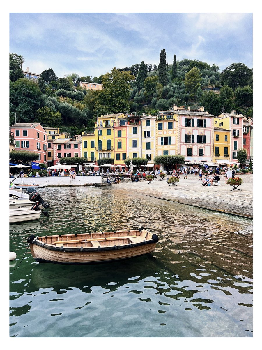michellefsharp's tweet photo. our last couple days in Cinque Terre 💛 https://t.co/U75xcr792R