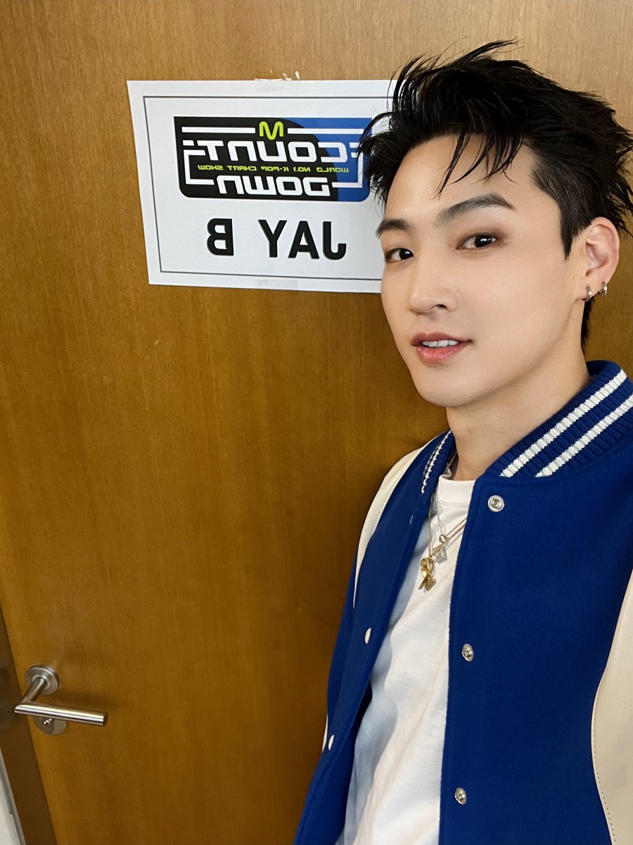 cdnzarecords's tweet photo. [📸] Today‘s JAY B 

#JAYB #제이비 #CDNZARecords #카덴차레코즈 https://t.co/kQMuguOK2W