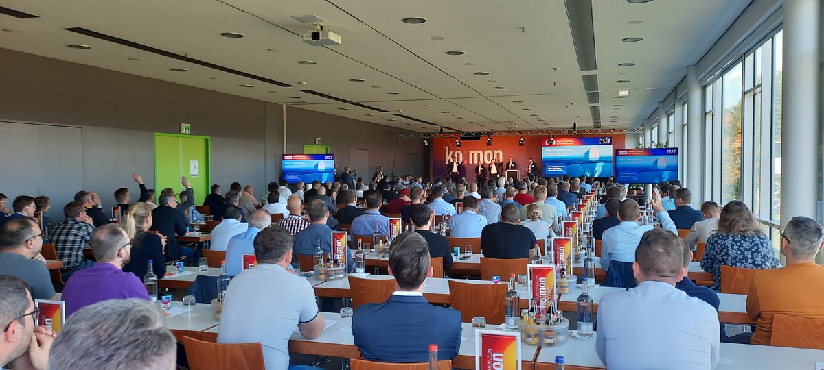 kontrollraum's tweet photo. Nach drei Jahren freut sich das Jungmann-Team auf der #komon2022 seine Gäste und Partner wieder „in echt“ und persönlich willkommen zu heißen! https://t.co/EeJOt5jLbs