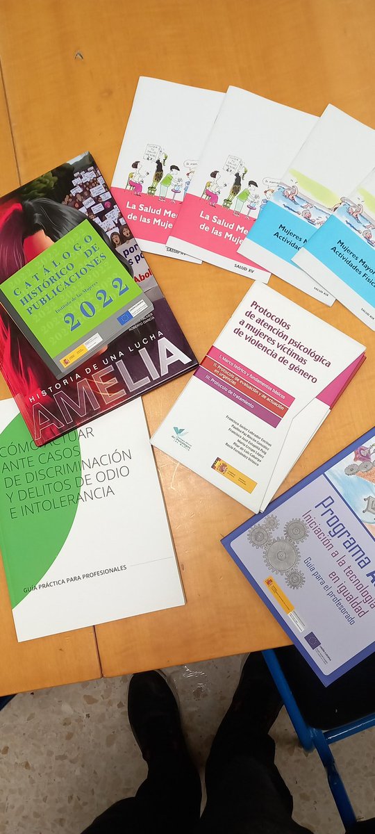 cepdemotril's tweet photo. Recién llegadqs al CEP, publicaciones sobre IGUALDAD + Instituto de las Mujeres https://t.co/DPGD6QPYLX