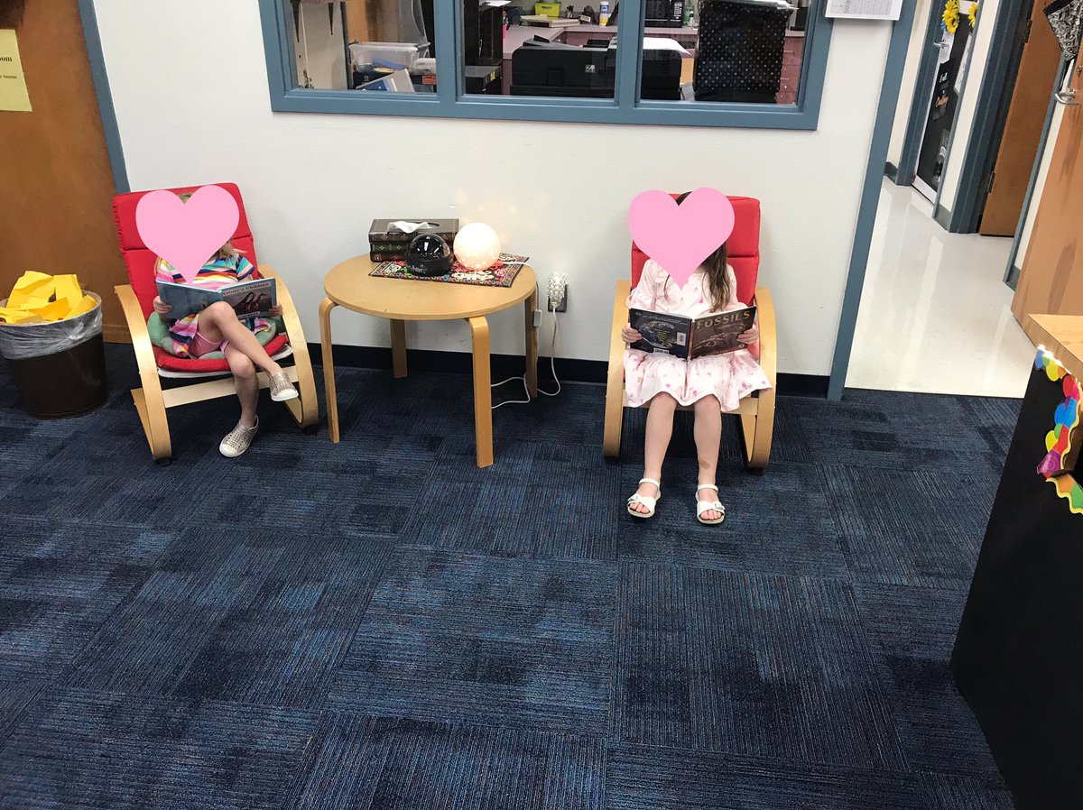 FORESLIBRARY's tweet image. #getabookandrelax 💕😍🎉📚