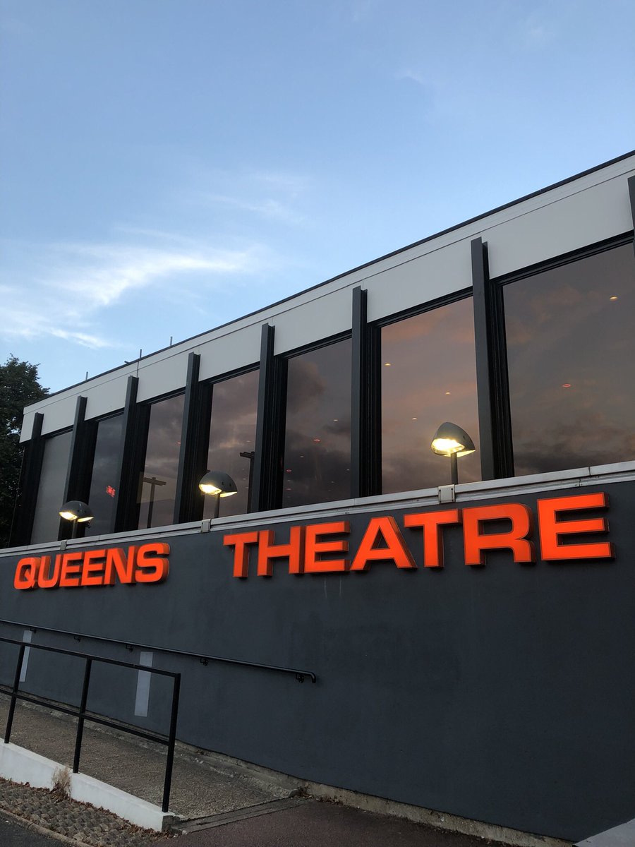 sadiehasler's tweet image. @QueensTheatreH #BlueprintFestival has been a really special feat of programming &amp;amp; deserves an annual spot for artists who can’t be arsed to go to Edinburgh anymore because it’s getting hiked up beyond feasibility.  Hats off to @MathRussell &amp;amp; the whole team.💥