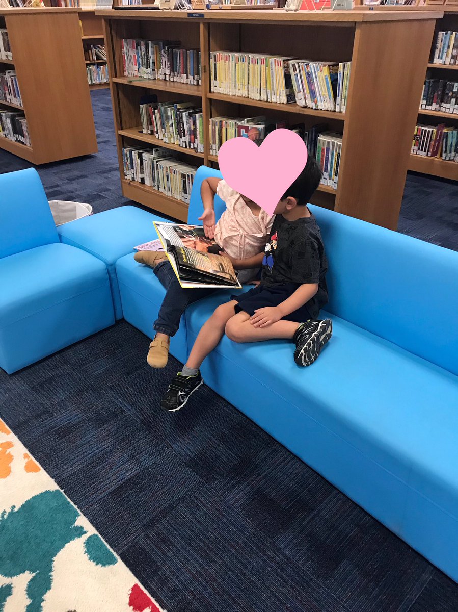 FORESLIBRARY's tweet image. Sweet kindergartners reading together makes my heart so happy! #boerneisd