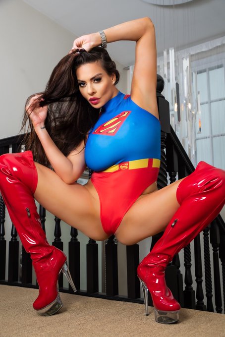 Need a lift? ⭐️Rockets are over rated 🚀 https://t.co/fTCEPdocVp<a href="/tag/linseydawnmckenzie"class="tags"><span>#linseydawnmckenzie</span></a>