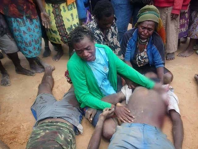 L_Vanthoe25's tweet photo. Biar BBM naik, Nyawa Rakyat Papua tetap Murah Meriah.
#RipHAM.
#TolakImpunitas
#SavePapua https://t.co/9fAH5ehR25