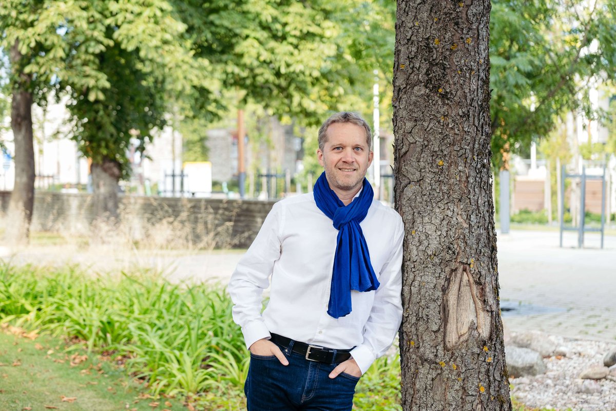In the beginning of summer, #CARIAD Estonia made a donation to the #TalTech development fund to support #Ukrainian students already in #Estonia. We talked to Nicolas Derbin, Managing Director. See full article: bit.ly/3BDrEe7