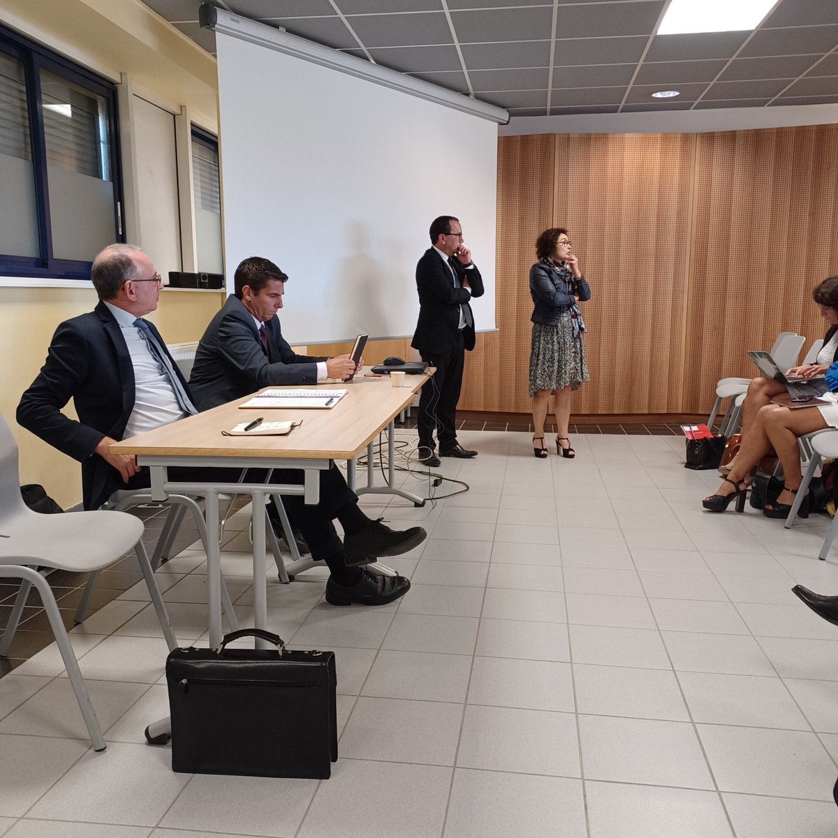 Unsa_Educ64's tweet photo. AG du SNPDEN 64 en présence de Xavier YVART et Nicolas BONNET : actualités, bilan de rentrée, élections professionnelles....
L'Unsa, votre alliée au quotidien! https://t.co/Ts2hYujOKK