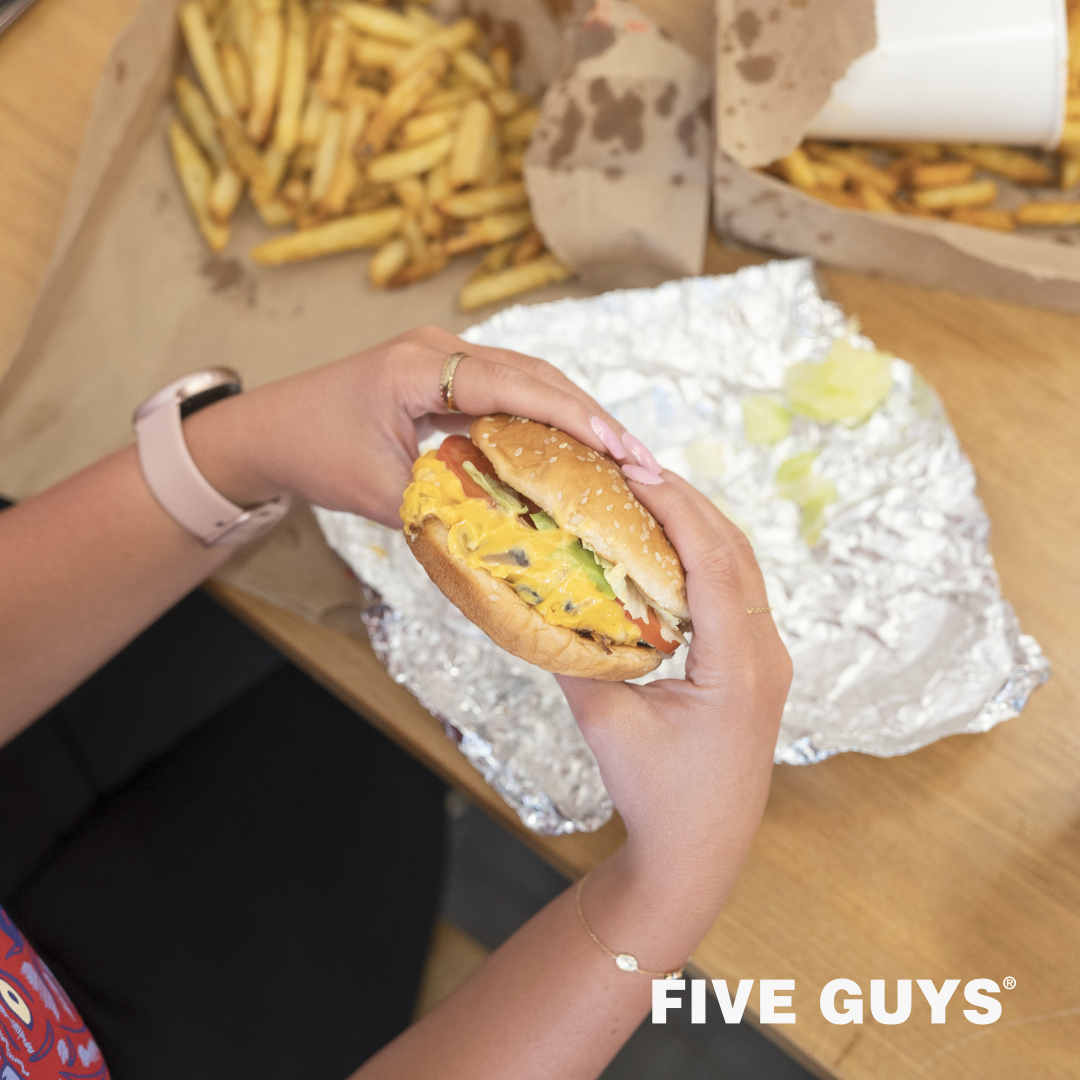 Five Guys NI tweet media