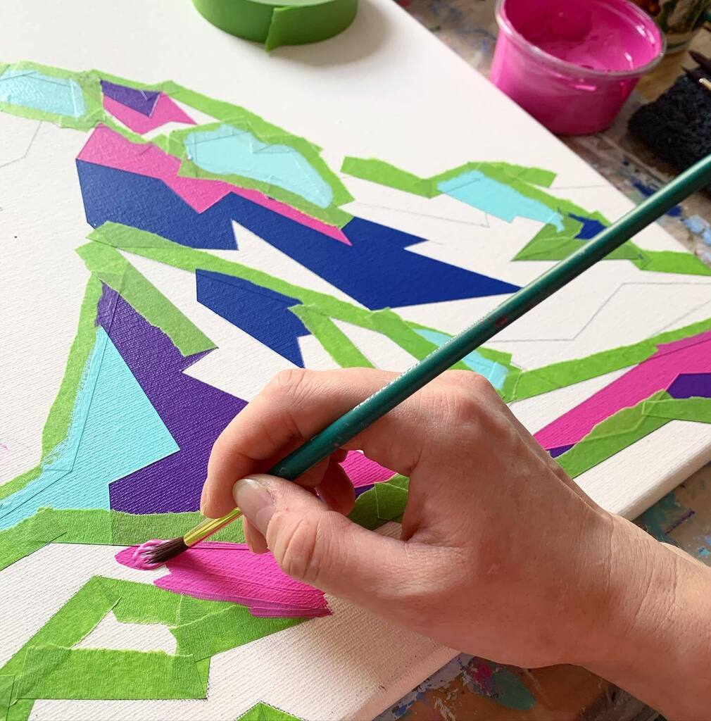 Actually been doing some painting 🎨
This guy will be heading straight to @curatedmakers Meadowhall, but there will be some new pieces added to my website very soon. 🏔
.
.
.
#artisthands #ampainting #artistatwork #painting #hardedge #hardedgepainting … instagr.am/p/CizimUnMWAj/